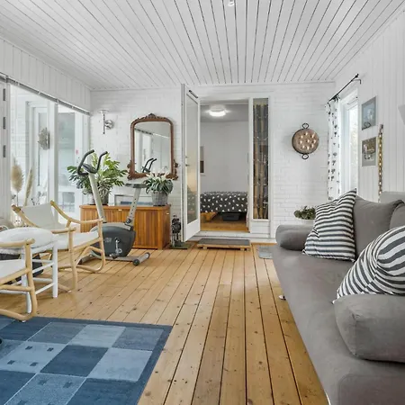 3 Bedroom Amazing In Føllenslev